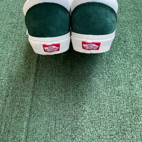 Old skool vans slip on - Picture 7 of 9